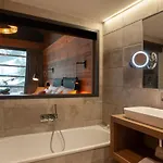 22 Summits Boutique زيرمات