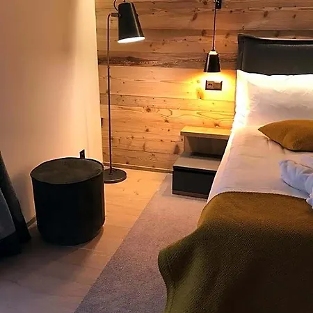 22 Summits Boutique 4*