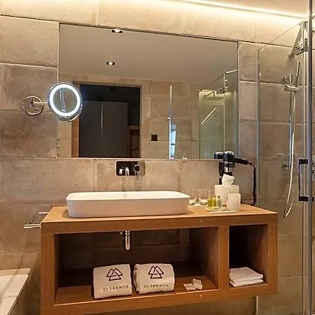 22 Summits Boutique Hotel 4*