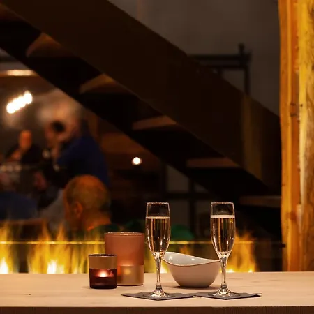 22 Summits Boutique Szálloda 4*