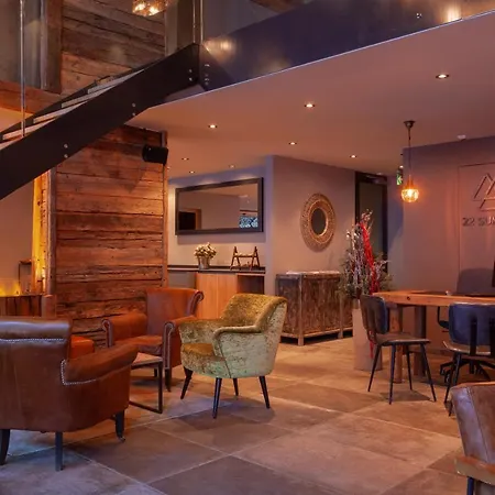 22 Summits Boutique 4*